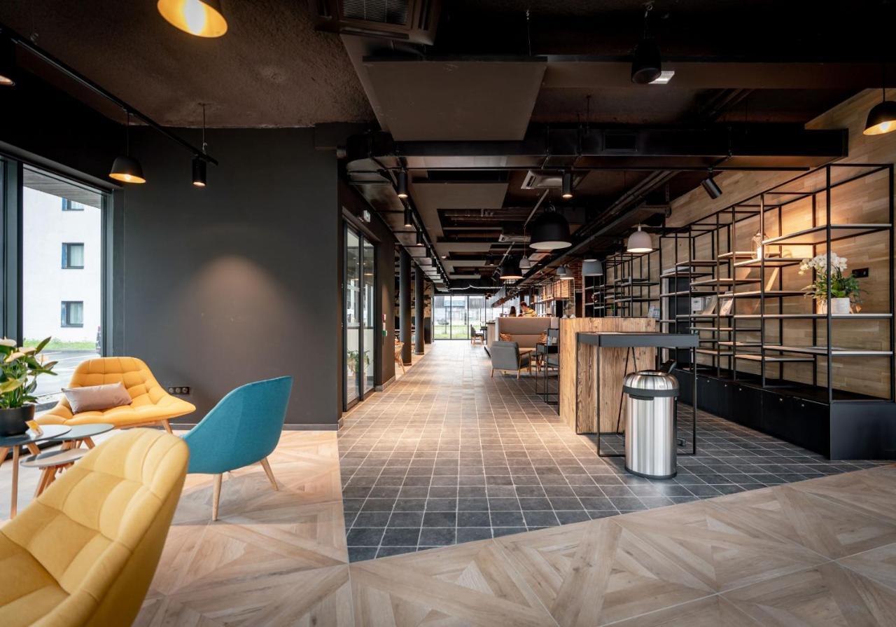 Ibis Budget Valenciennes Петит-Форе Экстерьер фото