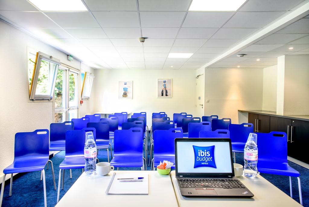 Ibis Budget Valenciennes Петит-Форе Экстерьер фото